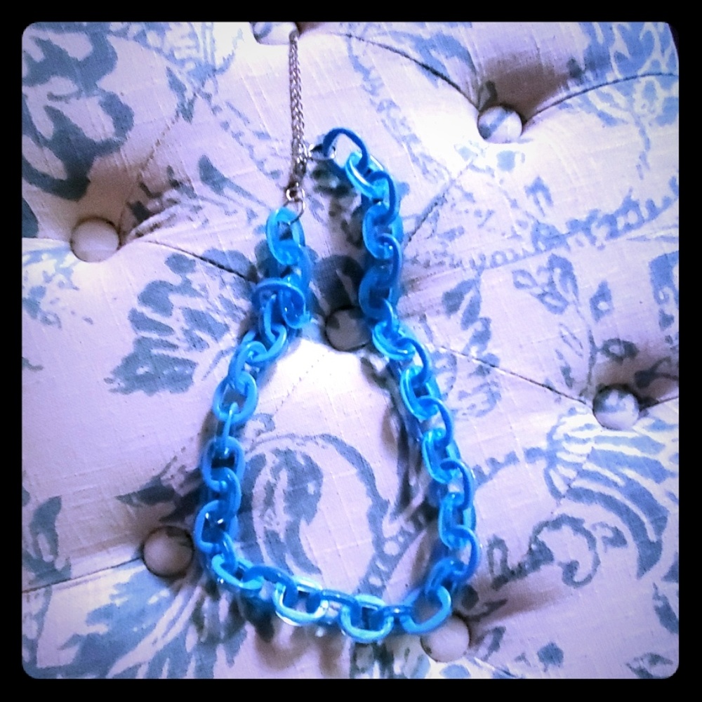 Ali-Khan New York turquoise color link necklace NEW